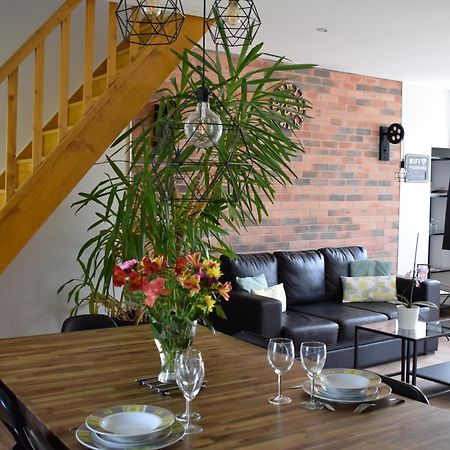 Gite 5 Pers Avec 2H Espace Bien-Etre Privatise Inclus Dans Le Prix De La Nuit 80M2 De Detente Équilly Exterior foto