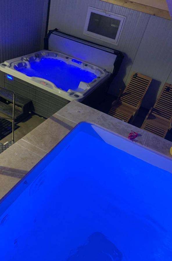 Gite 5 Pers Avec 2H Espace Bien-Etre Privatise Inclus Dans Le Prix De La Nuit 80M2 De Detente Équilly Exterior foto